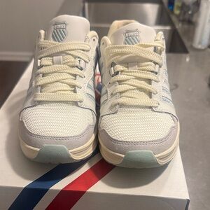 K-Swiss Cream and Gray Athletic Shoes size 7.5